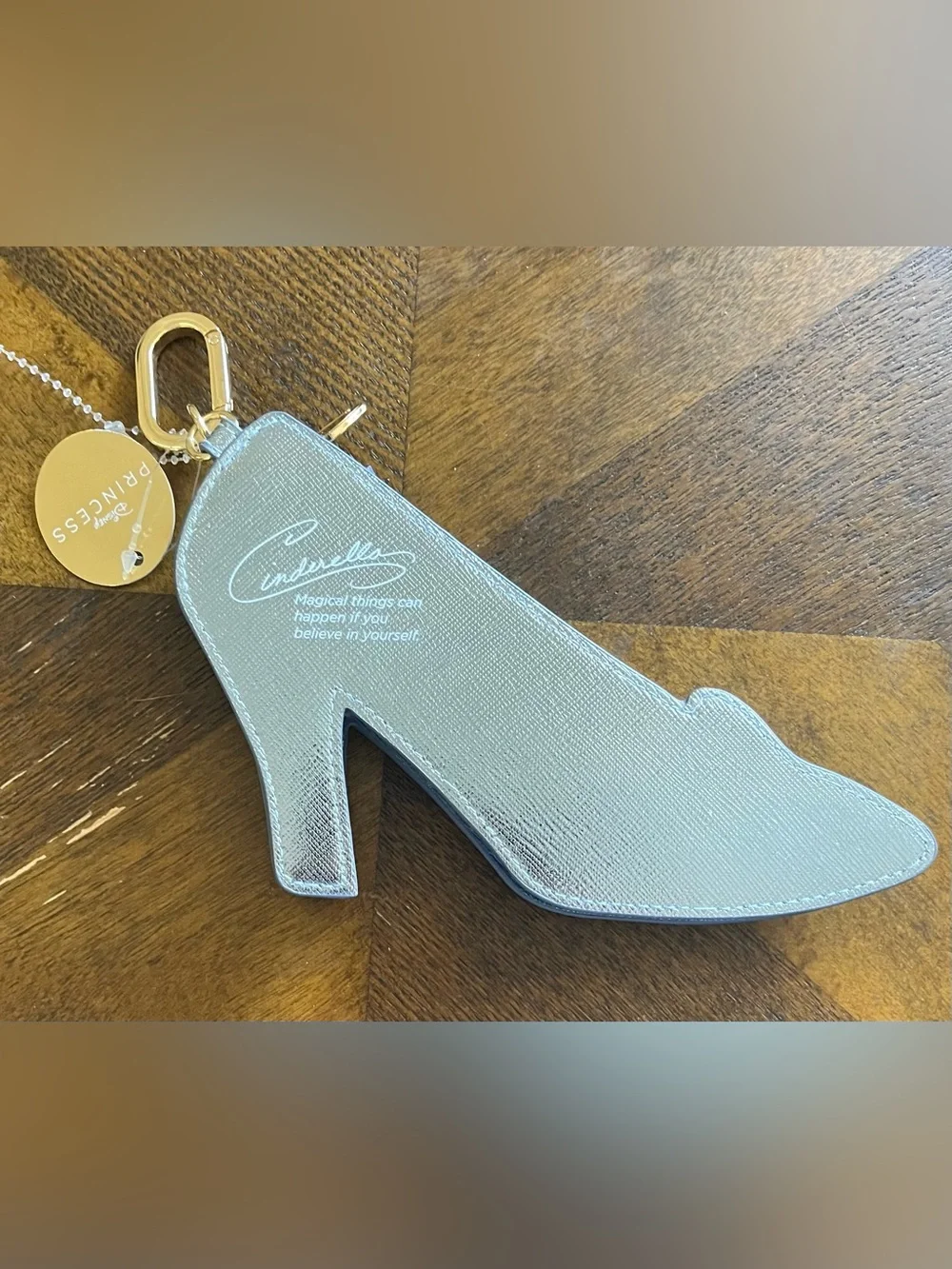Cinderella Silver Lace High-Heel Shoe Key & Card Holder